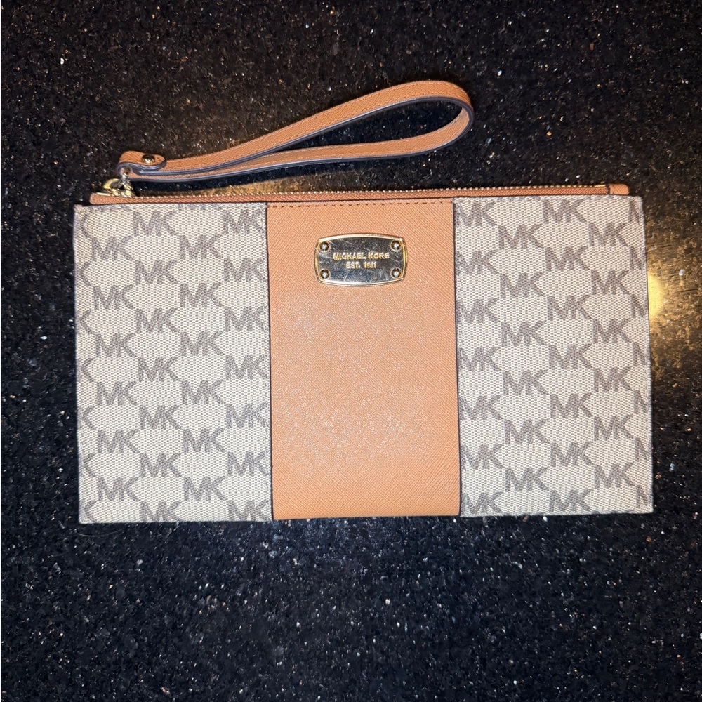 Michael Kors Tan and Cream Wristlet